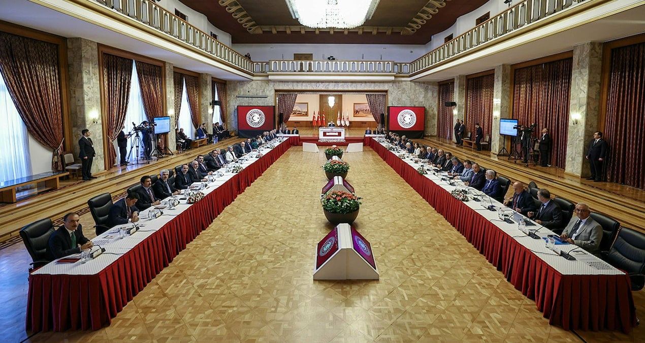 af infaz ev hapsi ve umut hakki geliyor E9fOrkiR