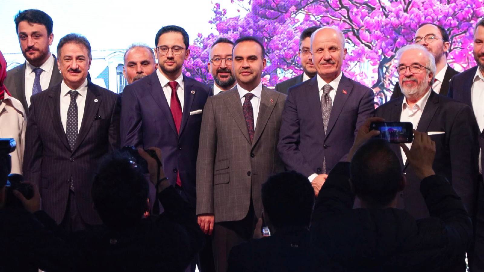 bakan kacir mill gelirimizin yuzde 14unden fazlasini arastirma gelistirmeye ayiriyoruz PKHj28qP.jpg