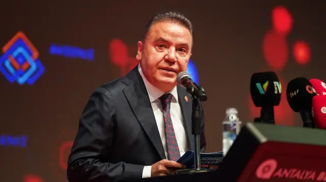 chp koridorlarinda kriz buyuyor muhittin bocek etkin pismanliktan yararlanacak SYhzWHZG.webp