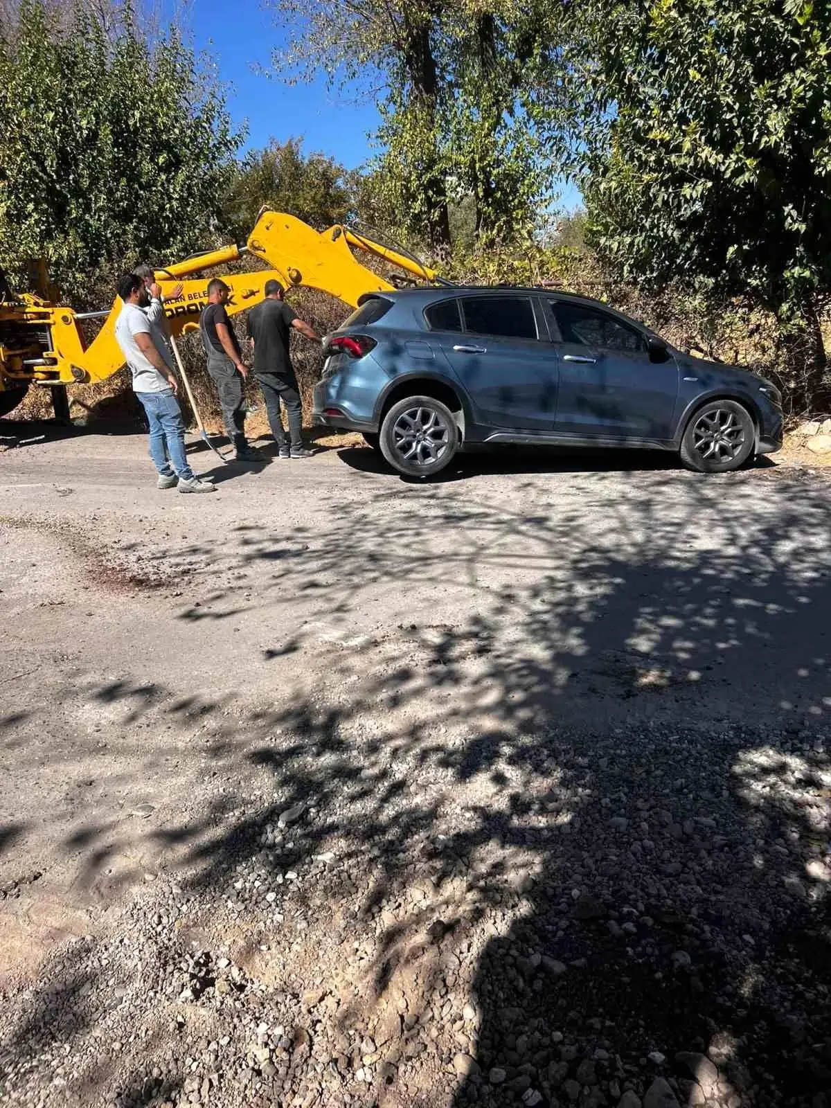 siirtte otomobil cukura dustu yarali yok yw2uFyL1