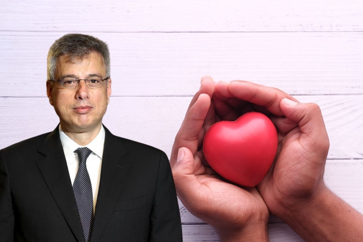 saglik bakani kemal memisoglu organ bagisinin onemine dikkat cekmek icin e nabizdan organlarini bagisladi h2XnMNay.jpg