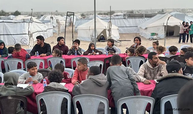 Gazze’de Bombasız İftarın Sevinci