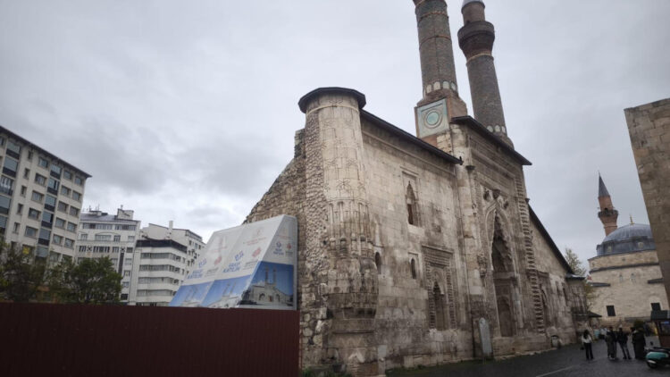 Çifte Minareli Medrese’de Restorasyon Çalışmaları Başlıyor