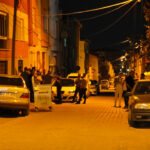 Komsu aileler birbirine girdi 1i polis 11 yarali AkltALPb